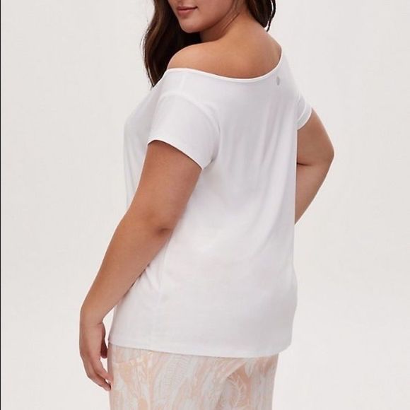 Torrid Active White Tee Shirt Size 6 Plus - Picture 6 of 6